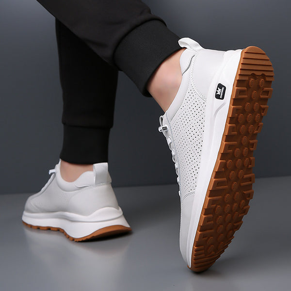 Men's Leisure Sports Travel Solid Color Breathable Wear-Resistant Sneakers