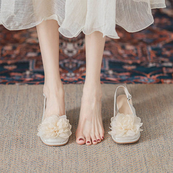 Women's Summer Elegant Style Flower Closed Toe Thick Heel Sandals